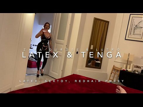 ❤️ Nwa nkịrịkọ na-acha uhie uhie yi uwe latex nke nnochi anya Mmekọahụ ☑